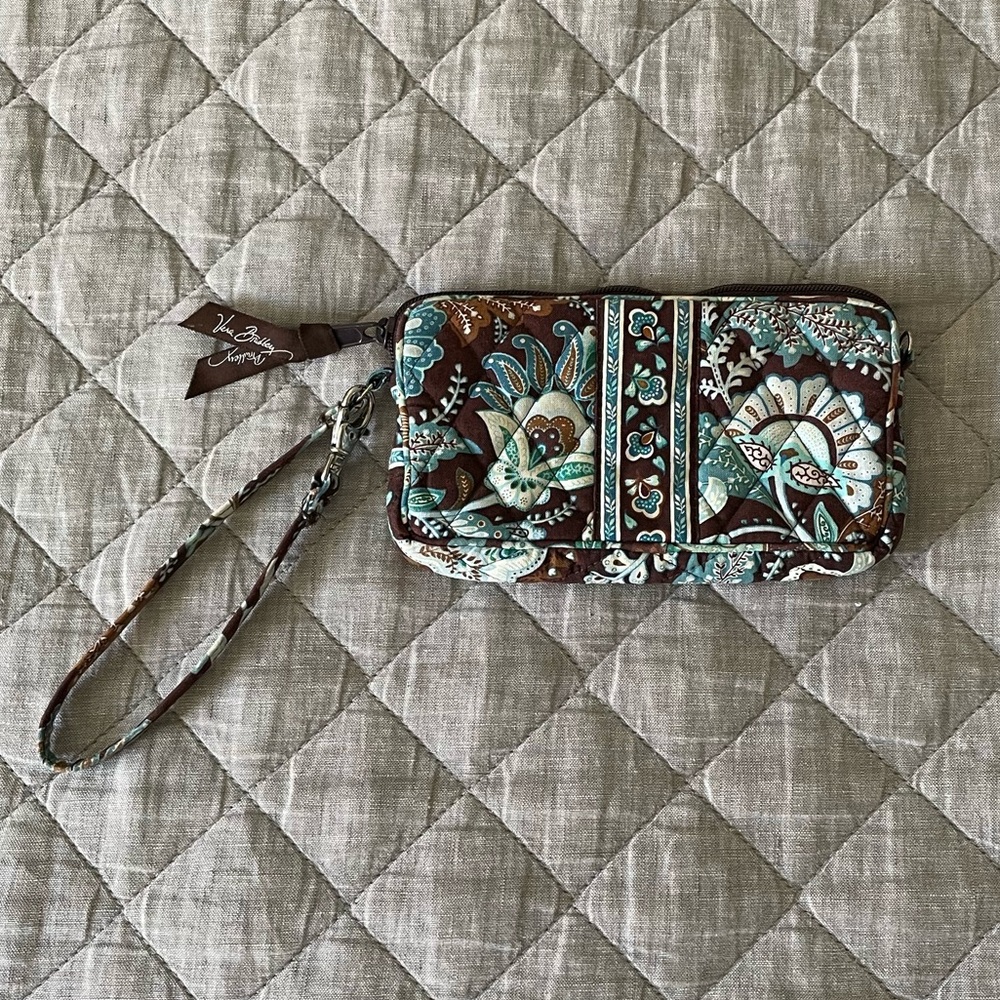Excellent Condition Vera Bradley Wristlet